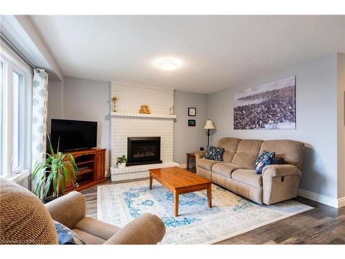118 Stirling Macgregor Drive, Cambridge, ON - Indoor Photo Showing Living Room With Fireplace