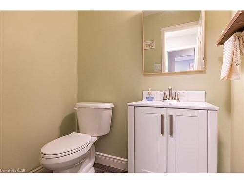 118 Stirling Macgregor Drive, Cambridge, ON - Indoor Photo Showing Bathroom