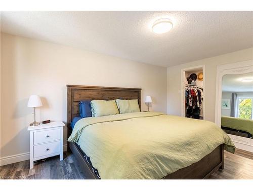 118 Stirling Macgregor Drive, Cambridge, ON - Indoor Photo Showing Bedroom