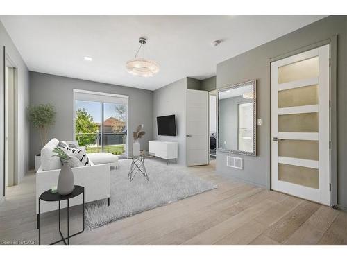 4 Sunrow Gate, Hamilton, ON - Indoor