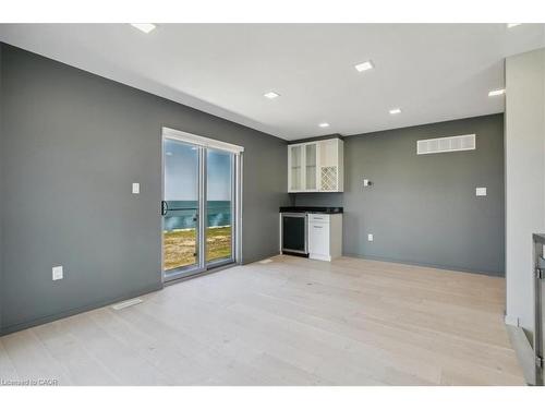 4 Sunrow Gate, Hamilton, ON - Indoor