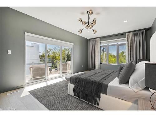 4 Sunrow Gate, Hamilton, ON - Indoor Photo Showing Bedroom