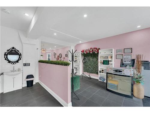 52 Water Street N, Kitchener, ON 