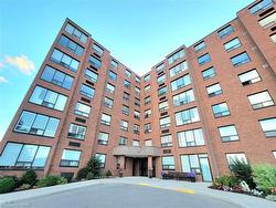 506-99 Donn Avenue  Stoney Creek, ON L8G 5B2