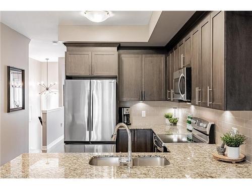 4148 Galileo Common, Burlington, ON - Indoor Photo Showing Kitchen With Double Sink With Upgraded Kitchen
