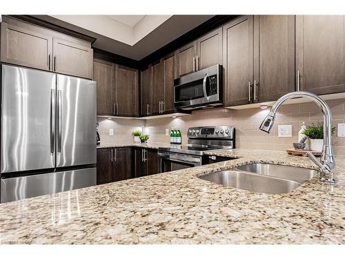 4148 Galileo Common, Burlington, ON - Indoor Photo Showing Kitchen With Double Sink With Upgraded Kitchen