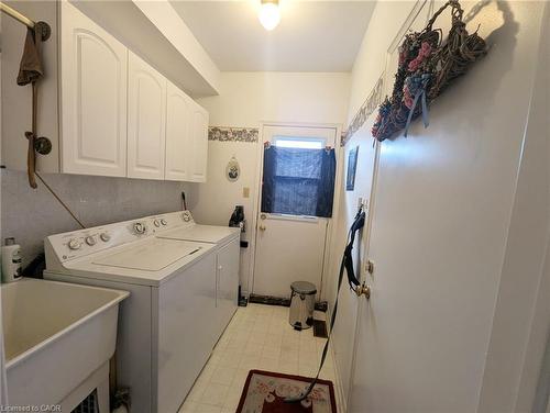 537 Westman Avenue, Peterborough, ON - Indoor Photo Showing Laundry Room