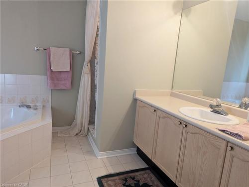 537 Westman Avenue, Peterborough, ON - Indoor Photo Showing Bathroom