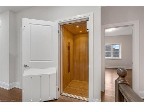 27 Gamble Street, Halton Hills, ON - Indoor Photo Showing Other Room