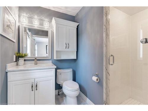 19-2151 Walkers Line, Burlington, ON - Indoor Photo Showing Bathroom