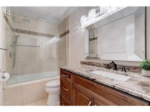 19-2151 Walkers Line, Burlington, ON - Indoor Photo Showing Bathroom