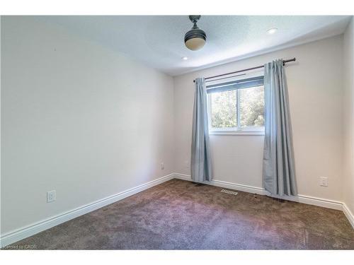 19-2151 Walkers Line, Burlington, ON - Indoor Photo Showing Other Room