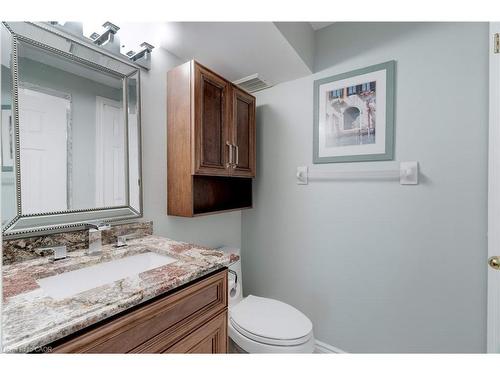 19-2151 Walkers Line, Burlington, ON - Indoor Photo Showing Bathroom
