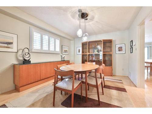 1995 Pitagora Court, Mississauga, ON - Indoor Photo Showing Dining Room