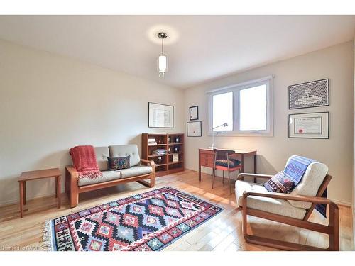1995 Pitagora Court, Mississauga, ON - Indoor Photo Showing Living Room