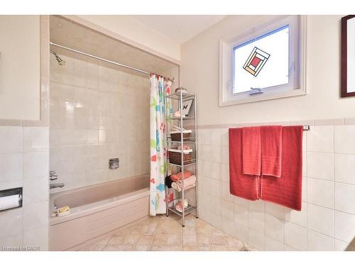 1995 Pitagora Court, Mississauga, ON - Indoor Photo Showing Bathroom