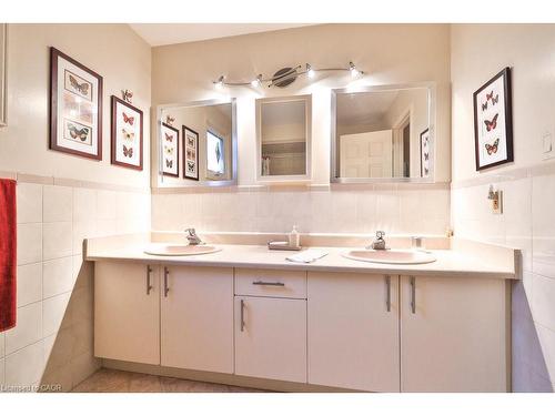 1995 Pitagora Court, Mississauga, ON - Indoor Photo Showing Bathroom