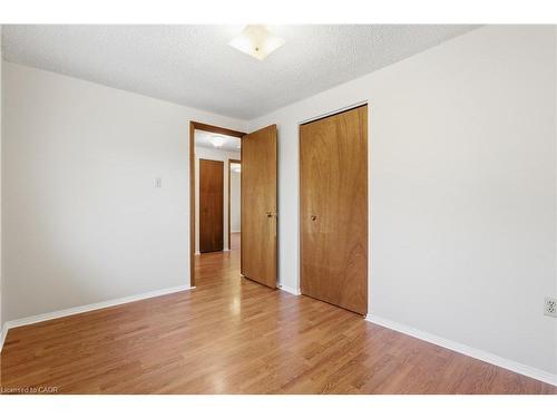 28 Bacall Crescent, Hamilton, ON - Indoor Photo Showing Other Room