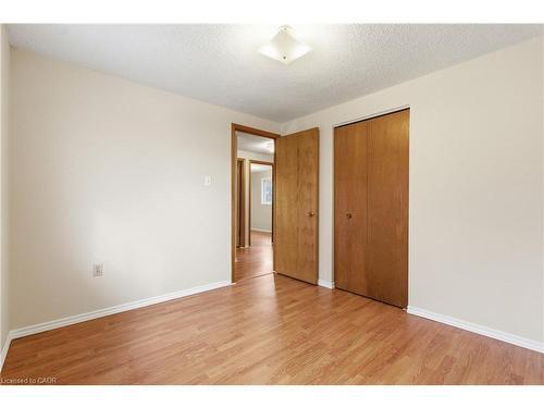 28 Bacall Crescent, Hamilton, ON - Indoor Photo Showing Other Room