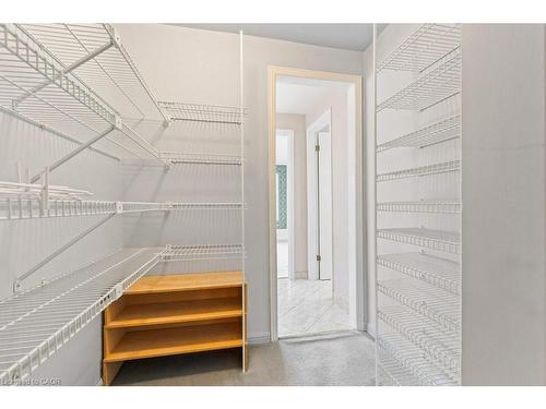 457 Stillmeadow Circle, Waterloo, ON - Indoor With Storage