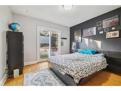 8 Wavell Avenue, Hamilton, ON - Indoor Photo Showing Bedroom