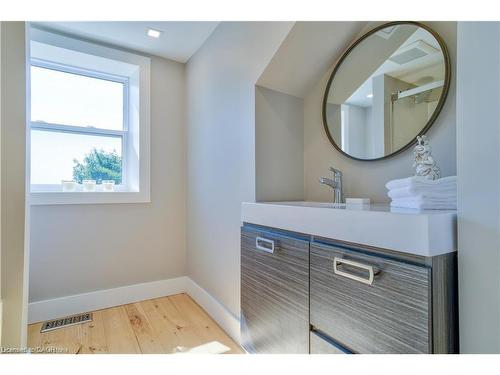 1748 Centre Road, Carlisle, ON 