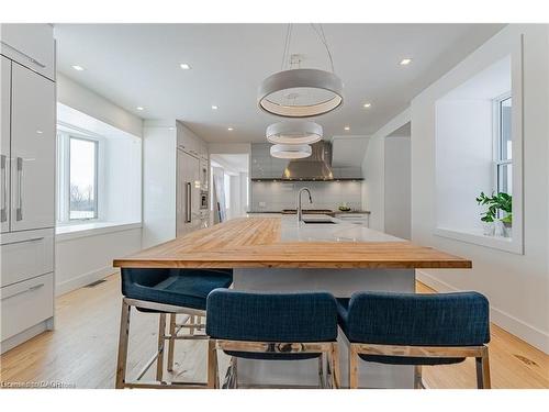 1748 Centre Road, Carlisle, ON 