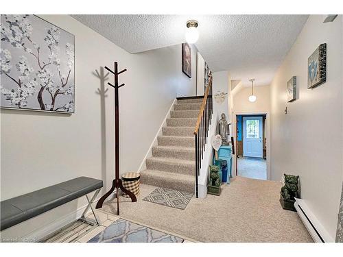 90 Ann Street, Dundas, ON - Indoor Photo Showing Other Room