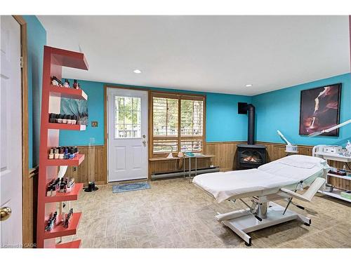 90 Ann Street, Dundas, ON - Indoor