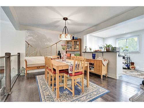 90 Ann Street, Dundas, ON - Indoor Photo Showing Dining Room