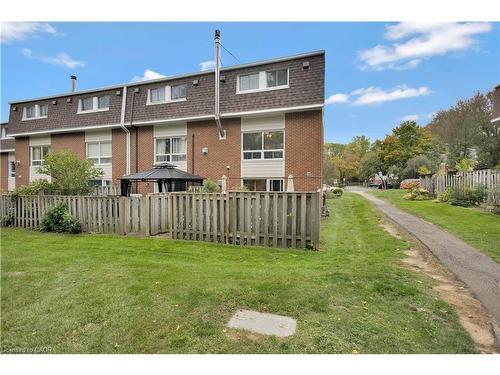 90 Ann Street, Dundas, ON - Outdoor