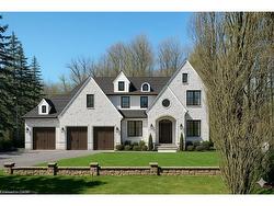 32 Maple Hill Drive  Kitchener, ON N2M 2R8