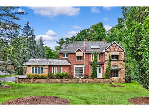 32 Maple Hill Drive, Kitchener, ON - Outdoor