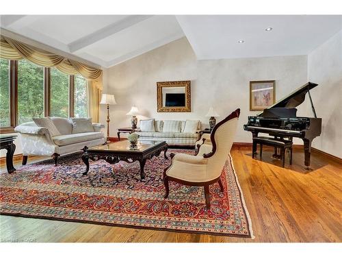 32 Maple Hill Drive, Kitchener, ON - Indoor Photo Showing Living Room