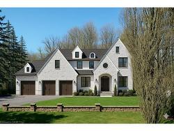 32 Maple Hill Drive  Kitchener, ON N2M 2R8