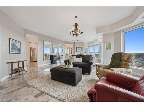 1902-190 Hespeler Road, Cambridge, ON - Indoor Photo Showing Living Room