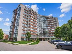 602-1230 Marlborough Court  Oakville, ON L6H 3K6