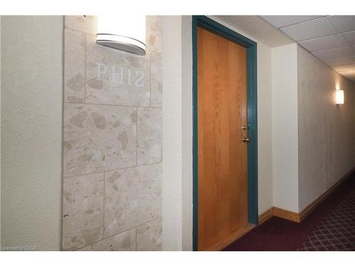 Ph12-55 Blue Springs Drive, Waterloo, ON - Indoor Photo Showing Other Room