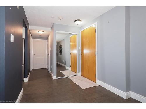 Ph12-55 Blue Springs Drive, Waterloo, ON - Indoor Photo Showing Other Room