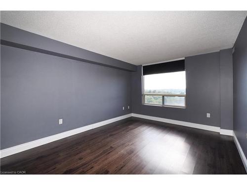 Ph12-55 Blue Springs Drive, Waterloo, ON - Indoor Photo Showing Other Room