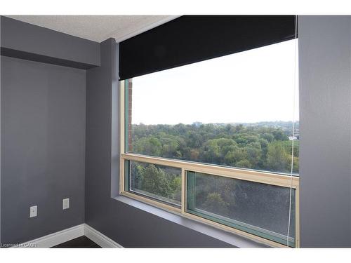 Ph12-55 Blue Springs Drive, Waterloo, ON - Indoor Photo Showing Other Room