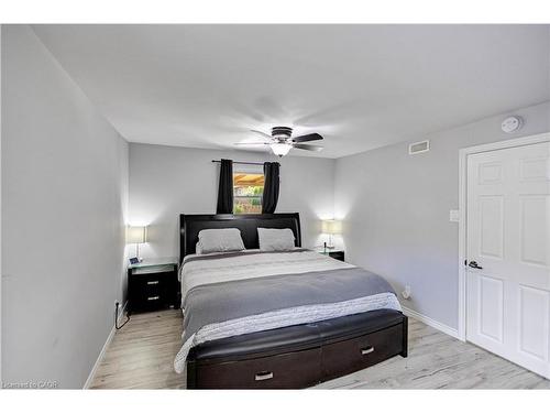 332 Vansitmart Avenue, Hamilton, ON - Indoor Photo Showing Bedroom