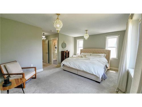 324 East 43Rd Street, Hamilton, ON - Indoor Photo Showing Bedroom