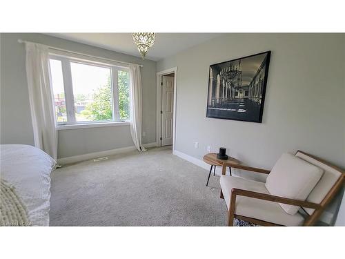 324 East 43Rd Street, Hamilton, ON - Indoor Photo Showing Bedroom