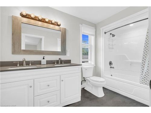 324 East 43Rd Street, Hamilton, ON - Indoor Photo Showing Bathroom