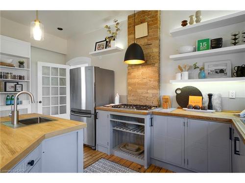 78 William Street W, Waterloo, ON - Indoor Photo Showing Kitchen