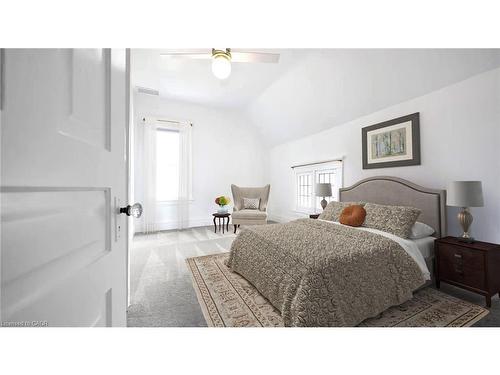 14 Robinson Street S, Grimsby, ON - Indoor Photo Showing Bedroom