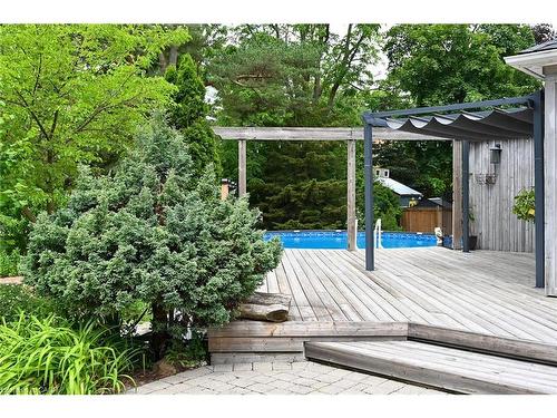 14 Robinson Street S, Grimsby, ON - Outdoor