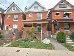 35 Fairleigh Avenue N Hamilton, ON L8L 6H1