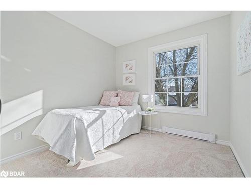 358 Mcnabb Crescent, Milton, ON - Indoor Photo Showing Bedroom